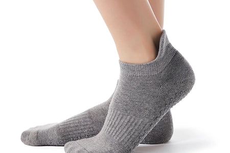Women'S Non Slip Socks Grip Socks for Women Pilates Towless Grippy Cotton Yoga Socks 3 Pairs