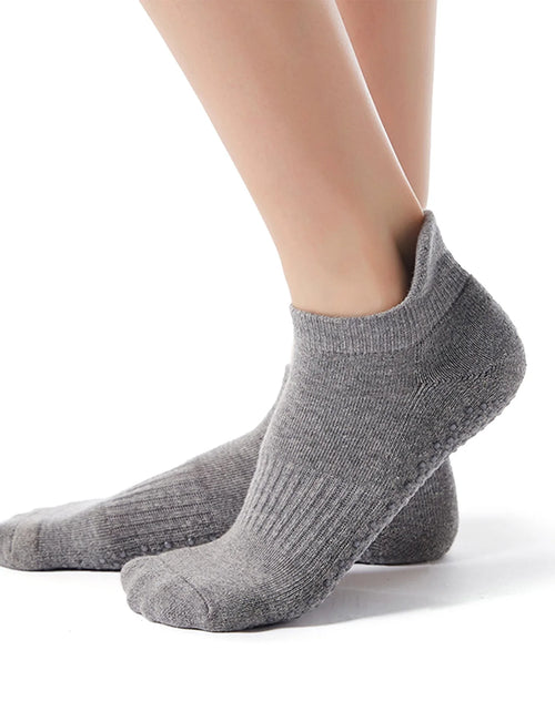 Load image into Gallery viewer, Women'S Non Slip Socks Grip Socks for Women Pilates Towless Grippy Cotton Yoga Socks 3 Pairs
